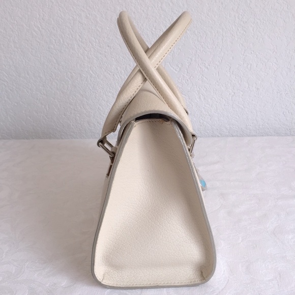 dooney & bourke taupe lock key flap bag - Picture 3 of 10